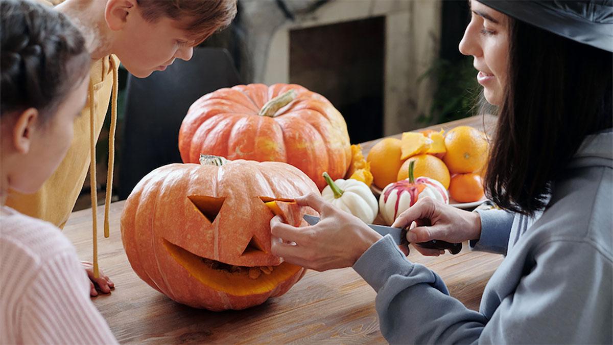 HH pumpkin carving  featured