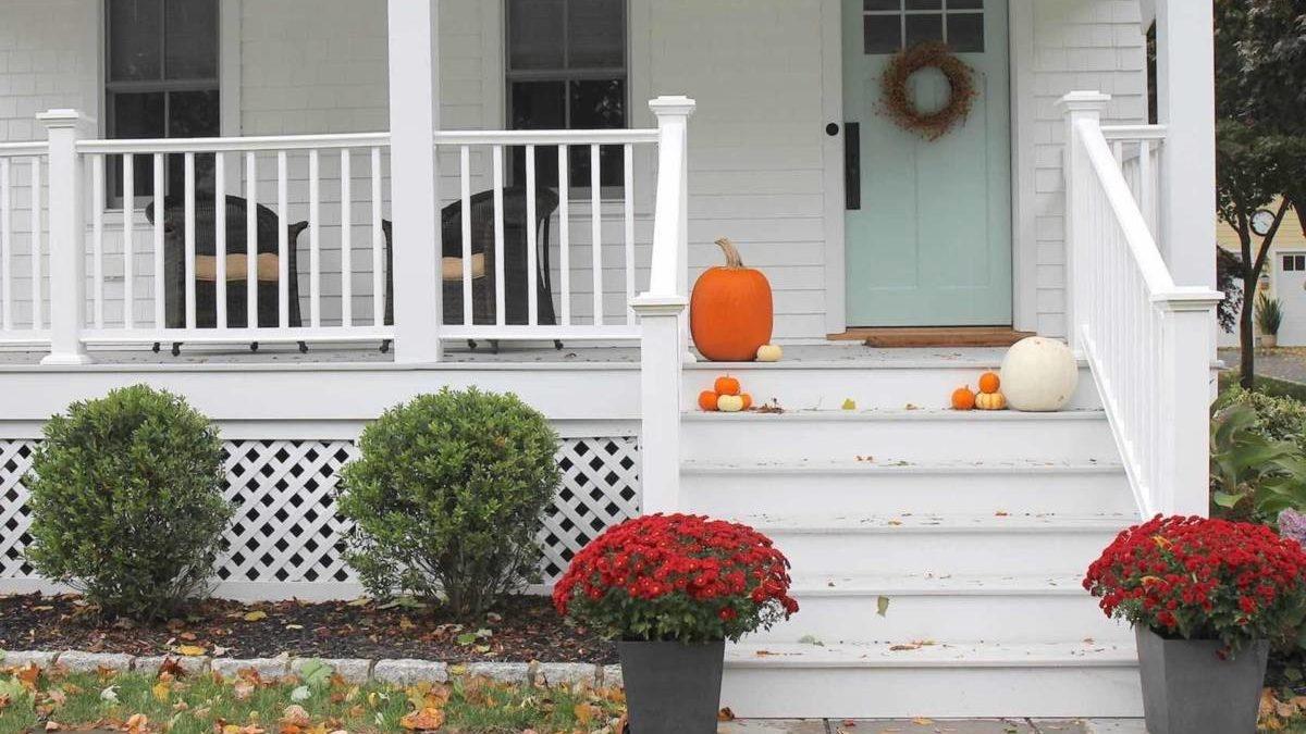 Simple fall porch