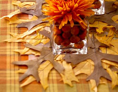 thanksgiving crafts with diy autumn leaf table runner