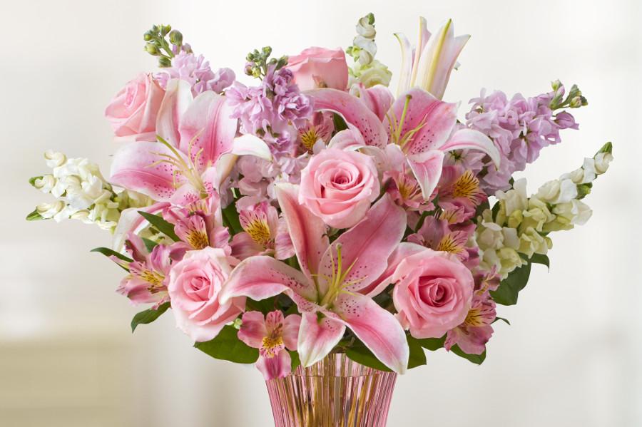 Mother's Day flower types with Pink Roses & Lilies