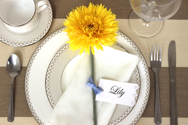 diy wedding decor with DIY Flower Place Card