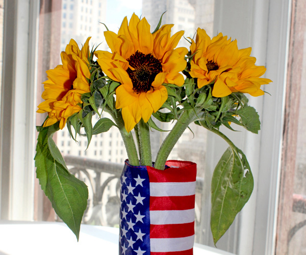 https://flowers.com/blog/wp content/uploads///diy patriotic decor red white blue american flag vase with sunflowers