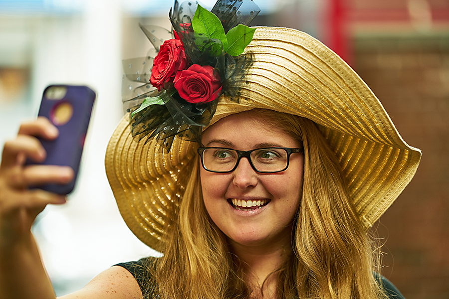 https://www.flowers.com/blog/wp content/uploads///kentucky derby flower hat selfie