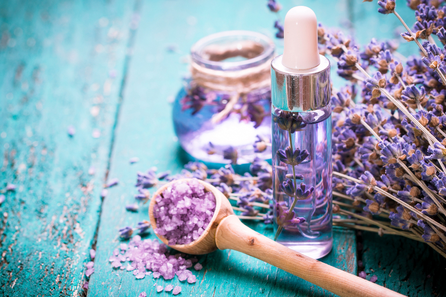 https://www.flowers.com/blog/wp content/uploads///lavender oil aromatherapy