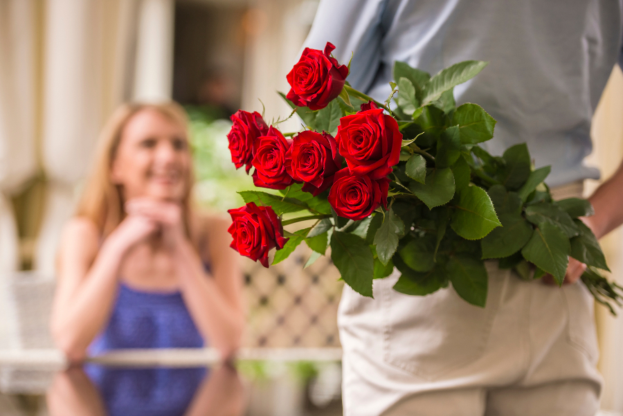 https://www.flowers.com/blog/wp content/uploads///giving wife red roses