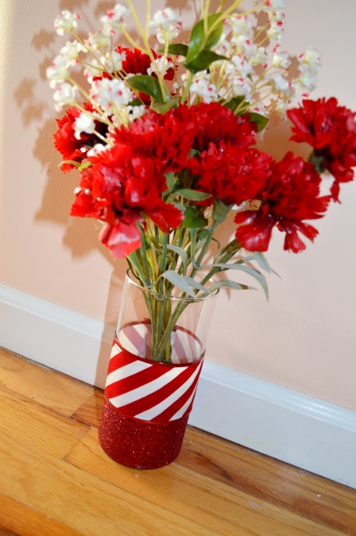 https://www.flowers.com/blog/wp content/uploads///diy glitter vase christmas