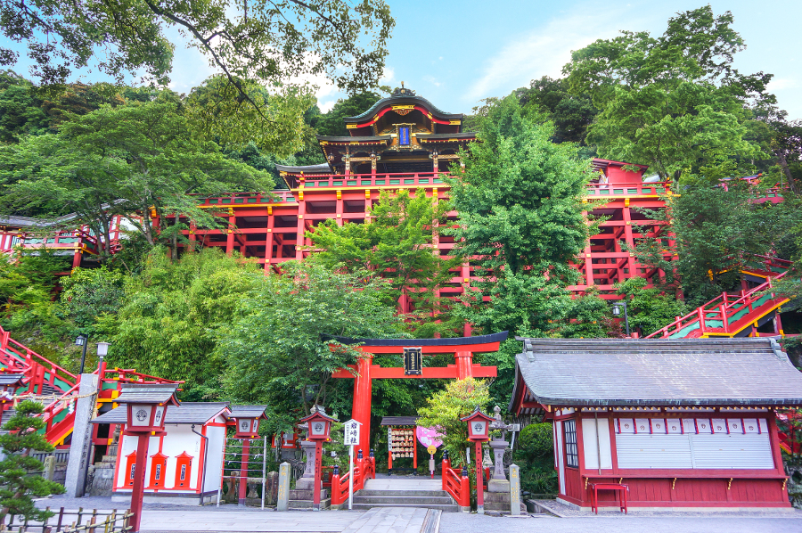 winter holidays with Shinto Shrines in Japan