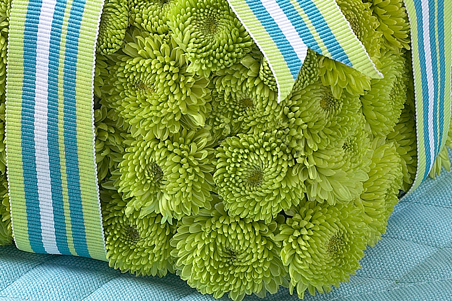 https://www.flowers.com/blog/wp content/uploads///green poms flowers