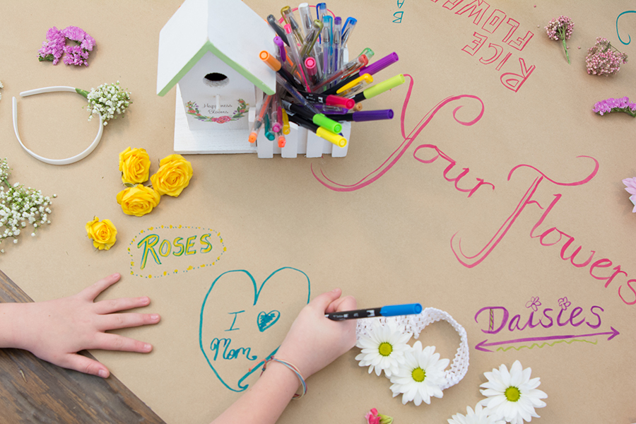 https://www.flowers.com/blog/wp content/uploads///kid craft mothers day flowers markers