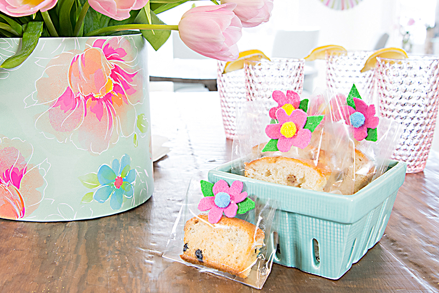 https://www.flowers.com/blog/wp content/uploads///pound cake treats