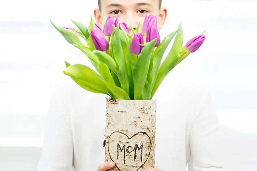 https://www.1800flowers.com/blog/wp-content/uploads/2018/05/mom-birch-vase-7.jpg.webp