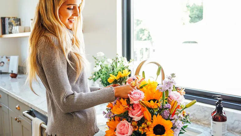 Fresh Flower Fashion: DIY Techniques