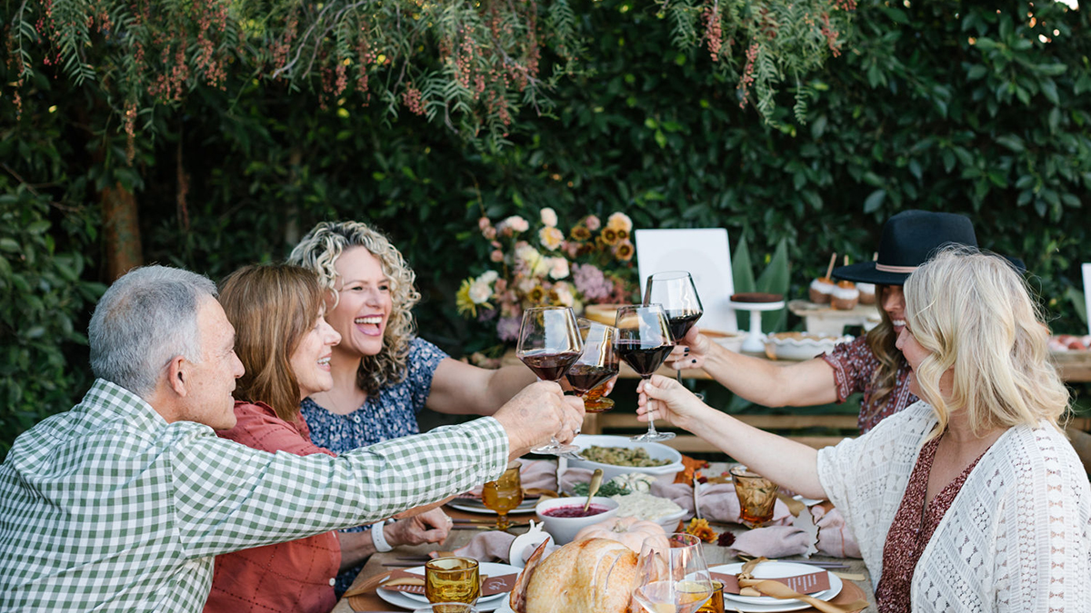 What Is Friendsgiving and How Do You Celebrate It?