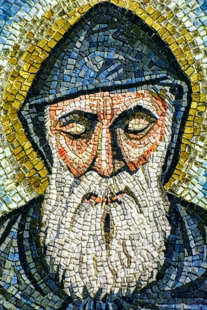 https://www.flowers.com/blog/wp content/uploads///saint patrick mosaic x