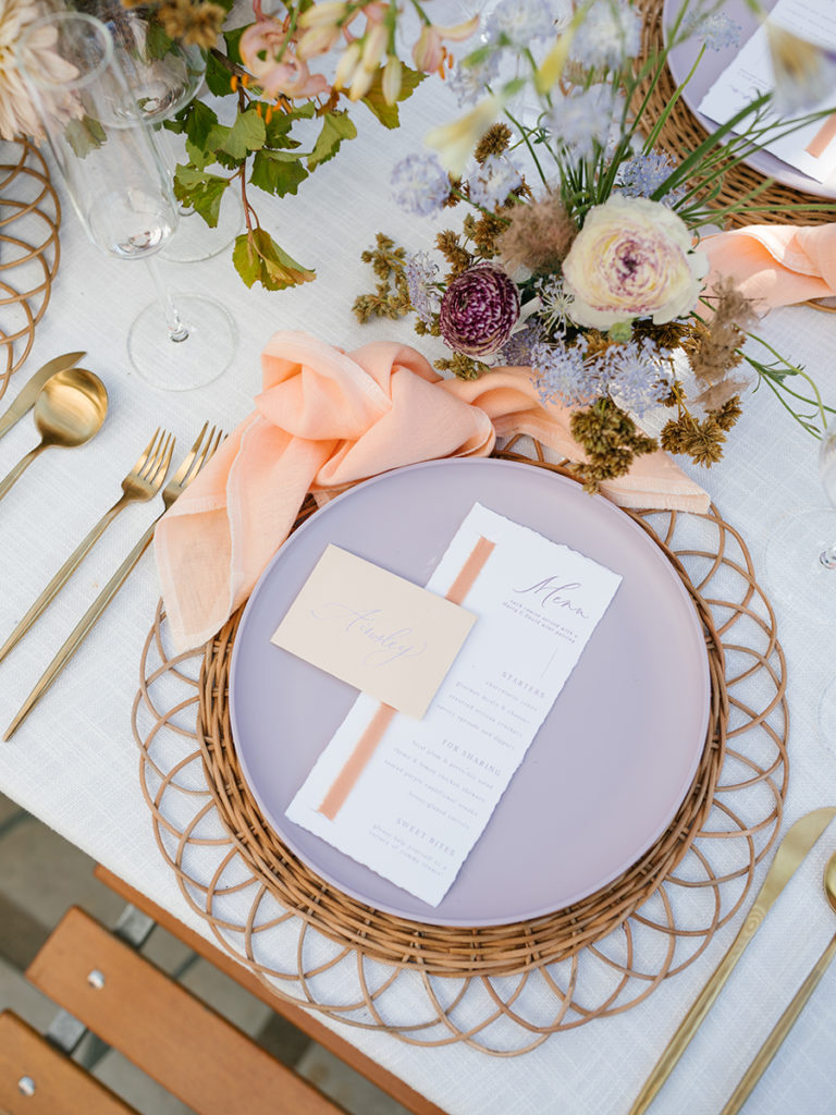 https://www.flowers.com/blog/wp content/uploads///bridal shower place setting x