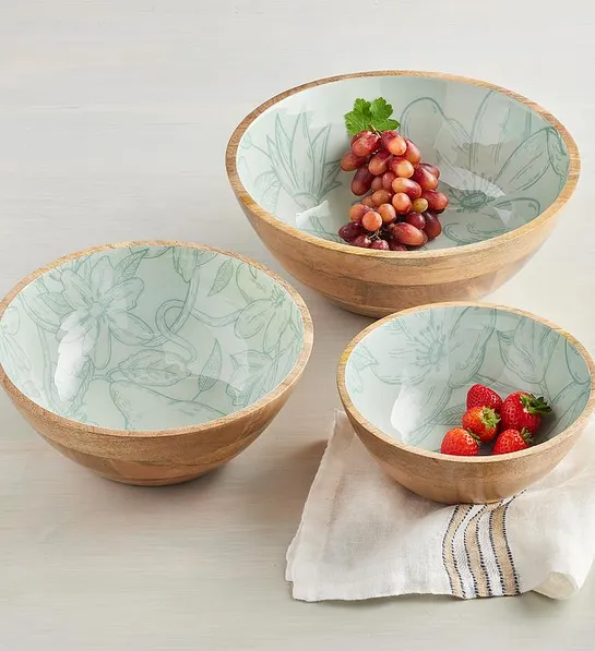 https://www.flowers.com/blog/wp content/uploads///wooden bowls