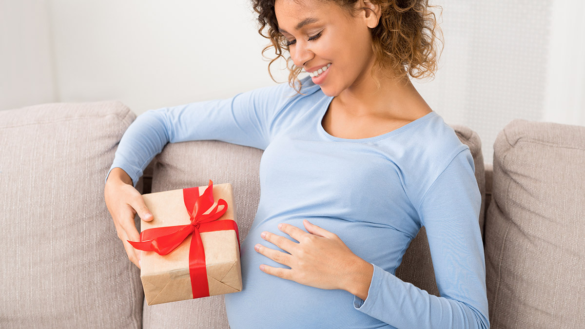 The Best Pregnancy Gifts for Your Wife According to Real Women