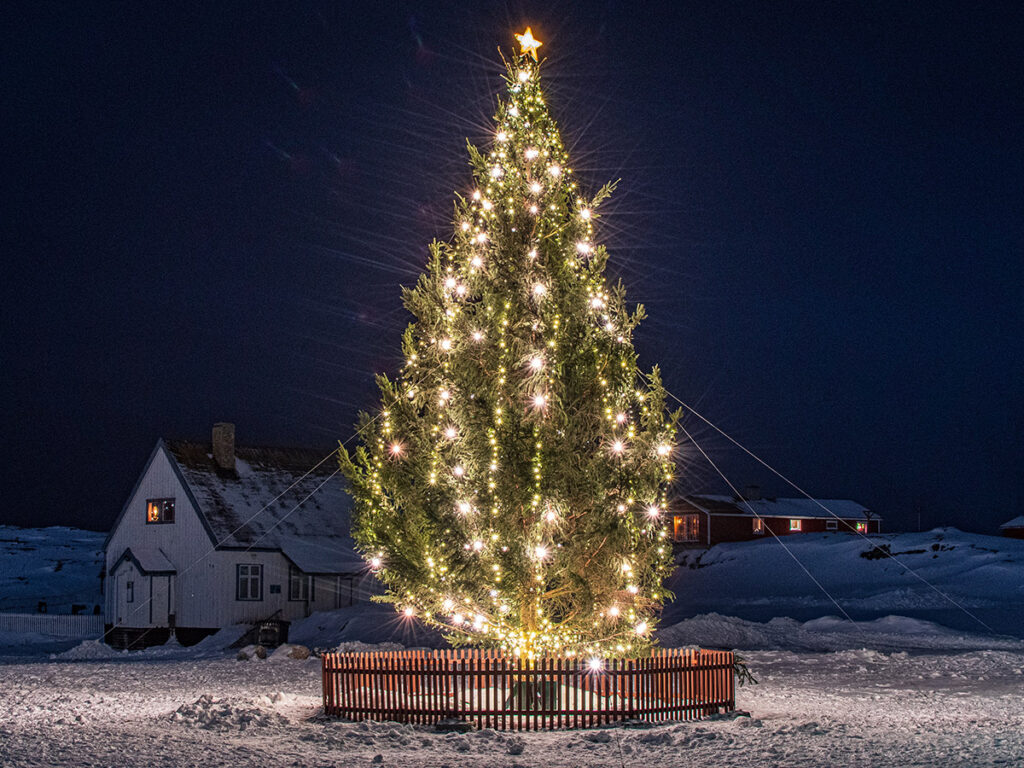 https://www.flowers.com/blog/wp content/uploads///christmas around the world greenland  x