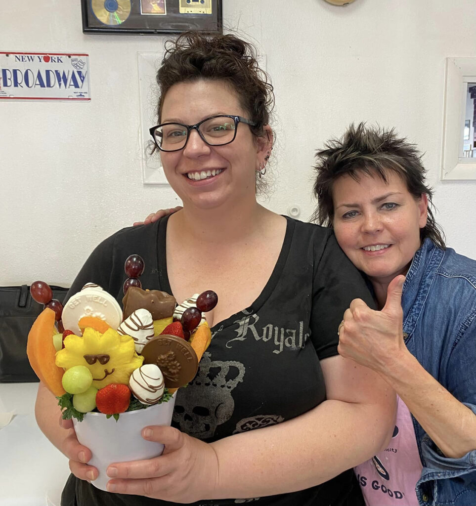 https://www.flowers.com/blog/wp content/uploads///lickity split cafe with Shanna Brown and Laura Brenneman x