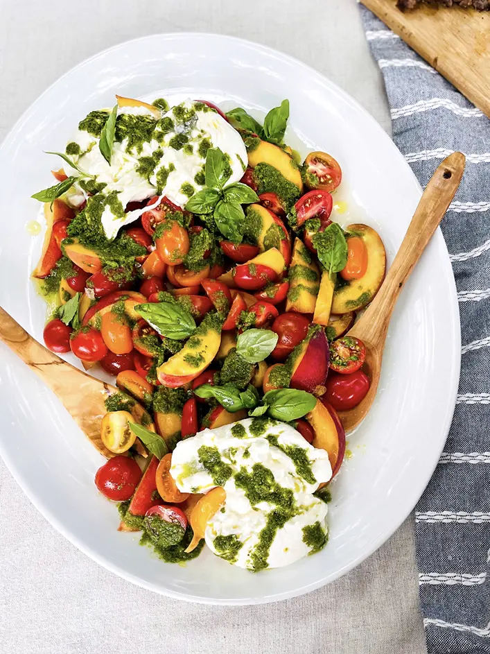 https://www.flowers.com/blog/wp content/uploads///easy dinner ideas tomato salad