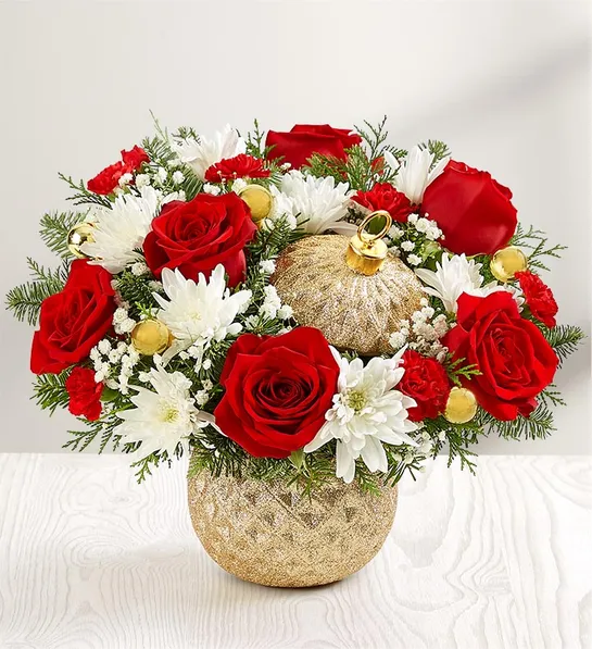 Top Trending Christmas Flowers and Wreaths for 2024