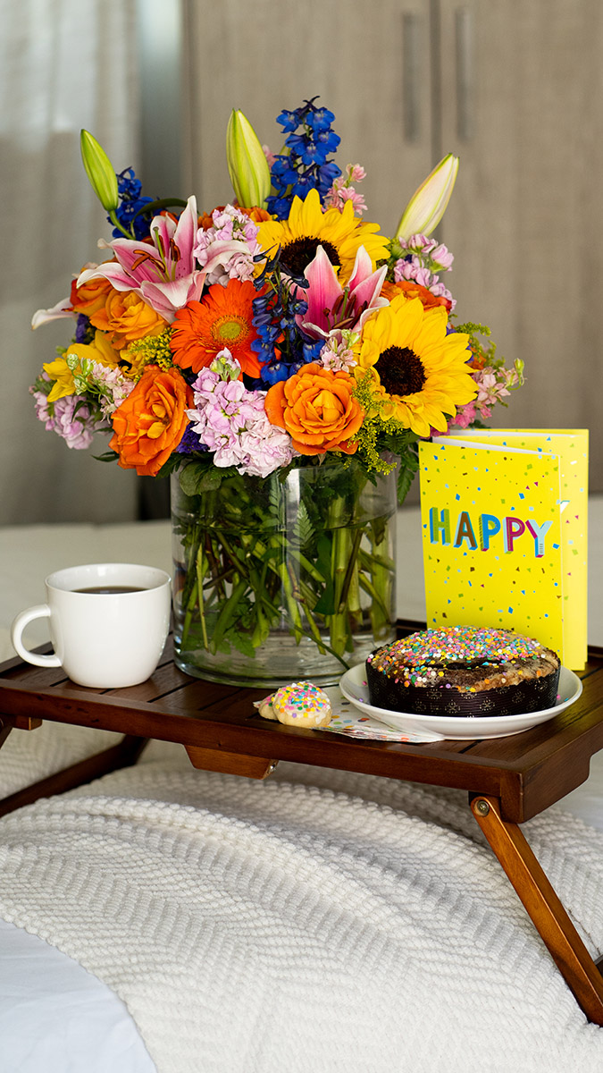 https://www.flowers.com/blog/wp content/uploads///birthday wishes flowers card breakfast tray